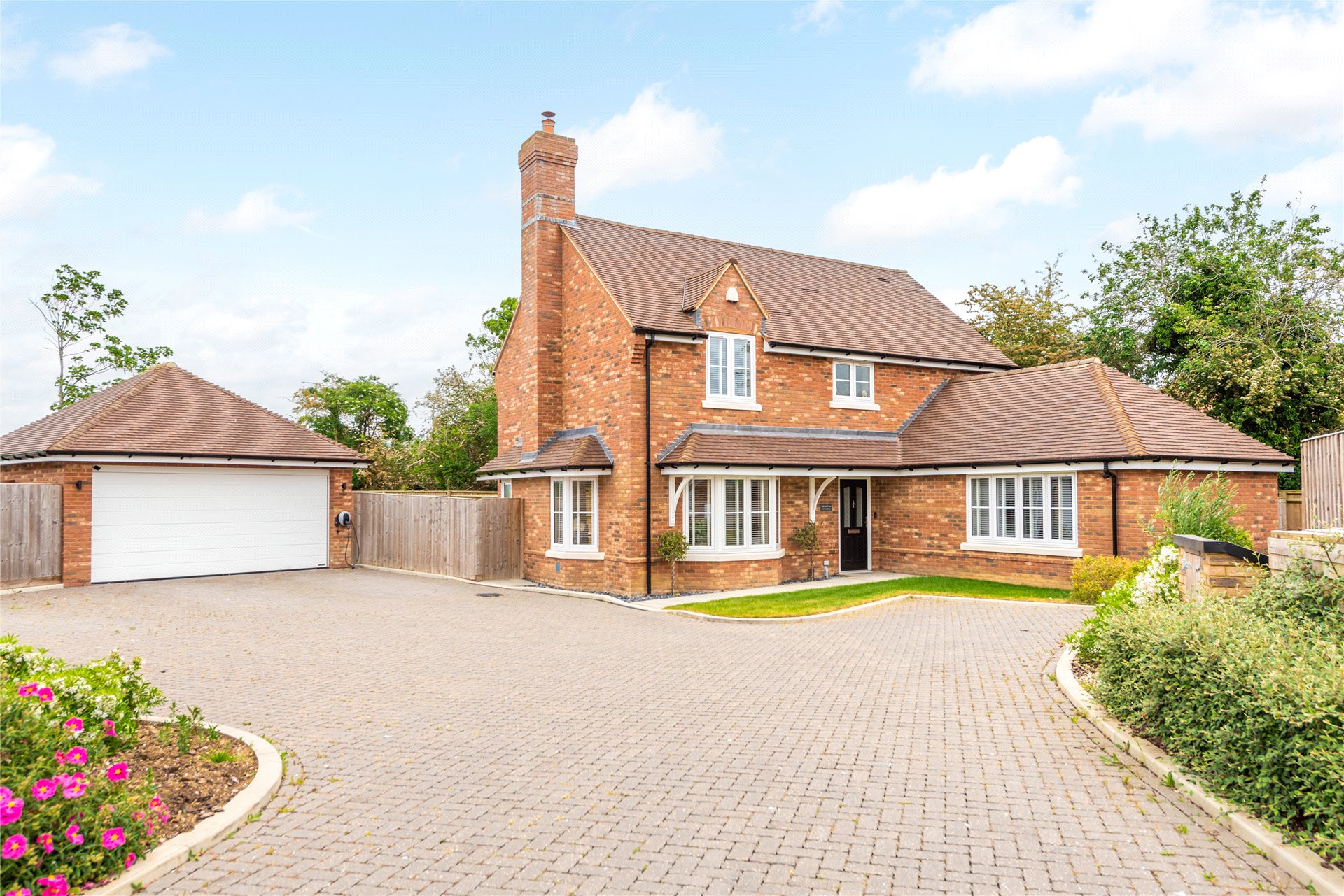 41 New Street, Waddesdon, Buckinghamshire, HP18 0LR | Michael Graham