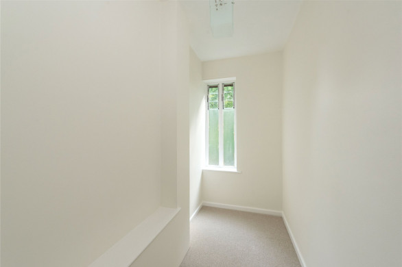 Property thumbnail image 4