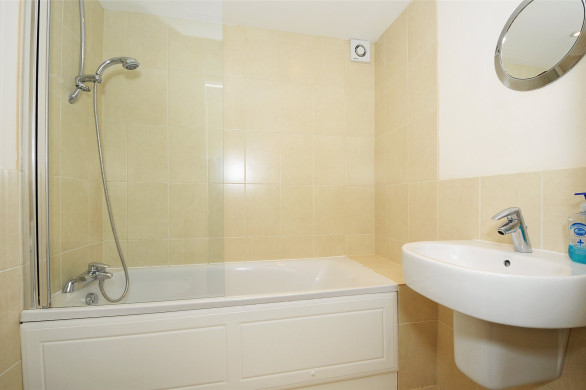 Property thumbnail image 6