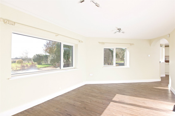 Property thumbnail image 4