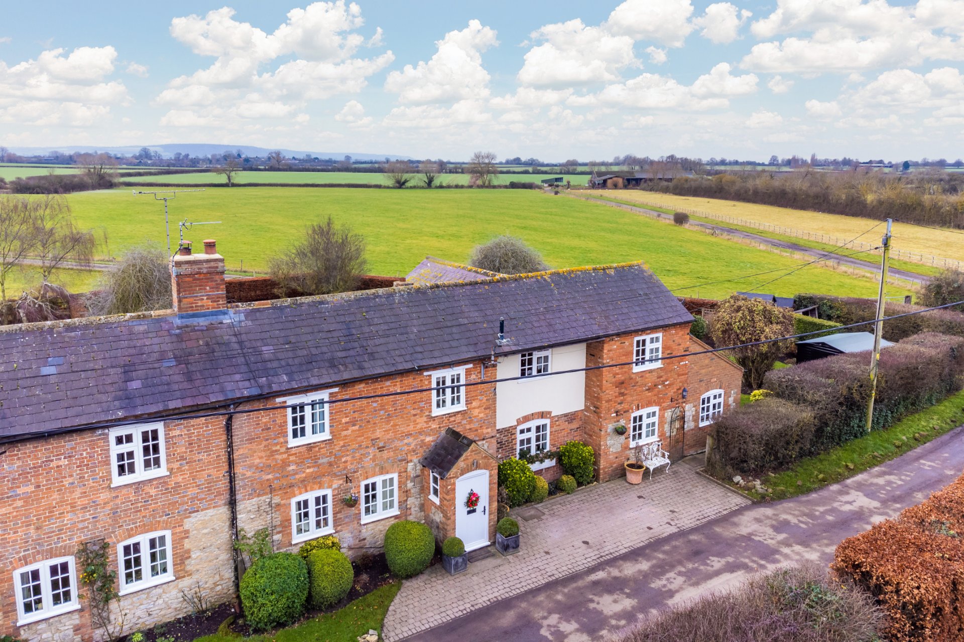 Verney Farm Cottage, Kimblewick, Aylesbury, Buckinghamshire, HP17 8SX ...