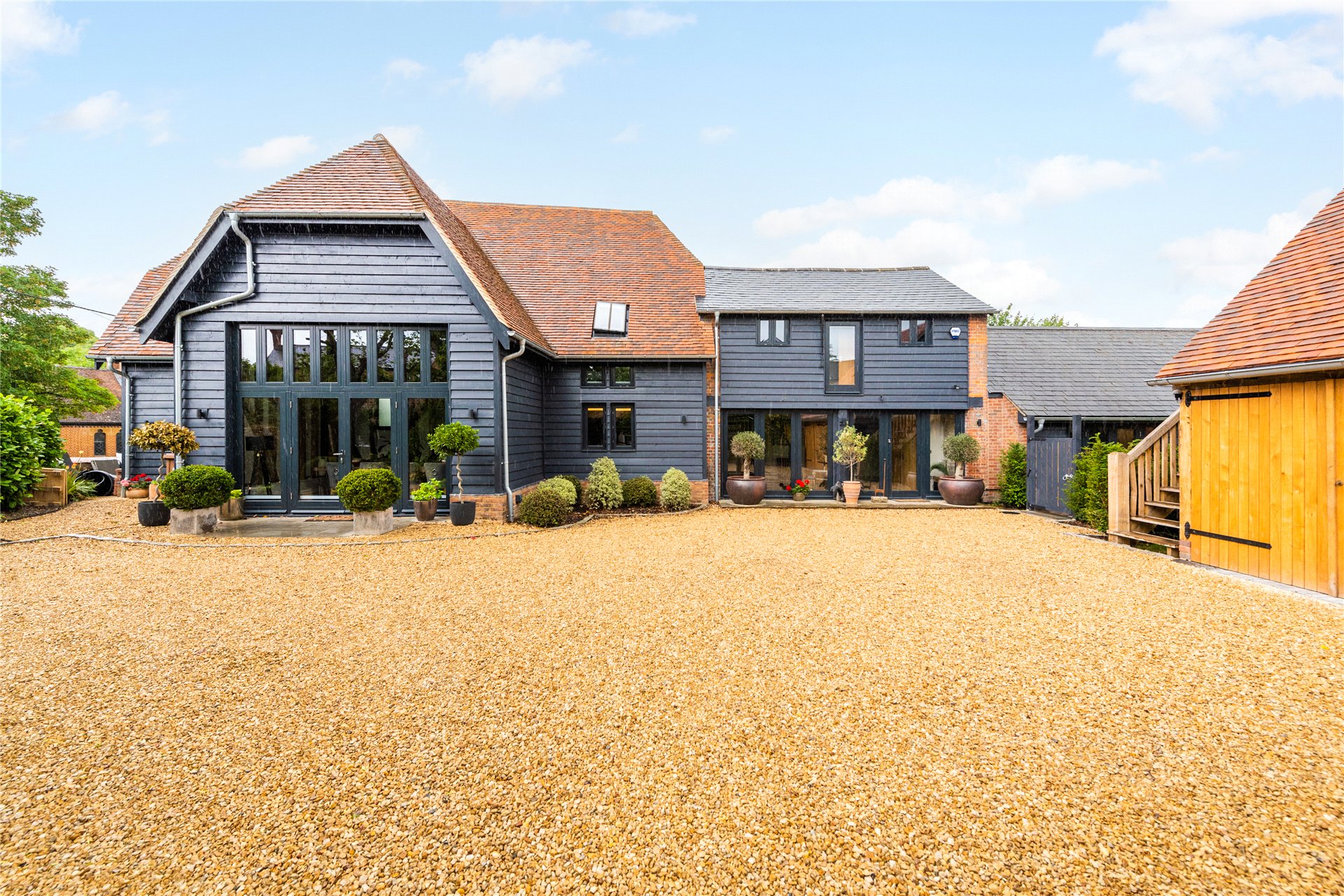 Long Barn, High Street, Kingston Blount, Chinnor, Oxfordshire, OX39 4SJ