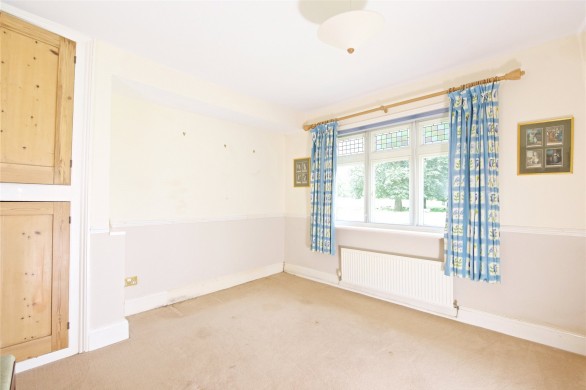 Property thumbnail image 4