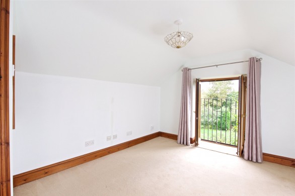 Property thumbnail image 4