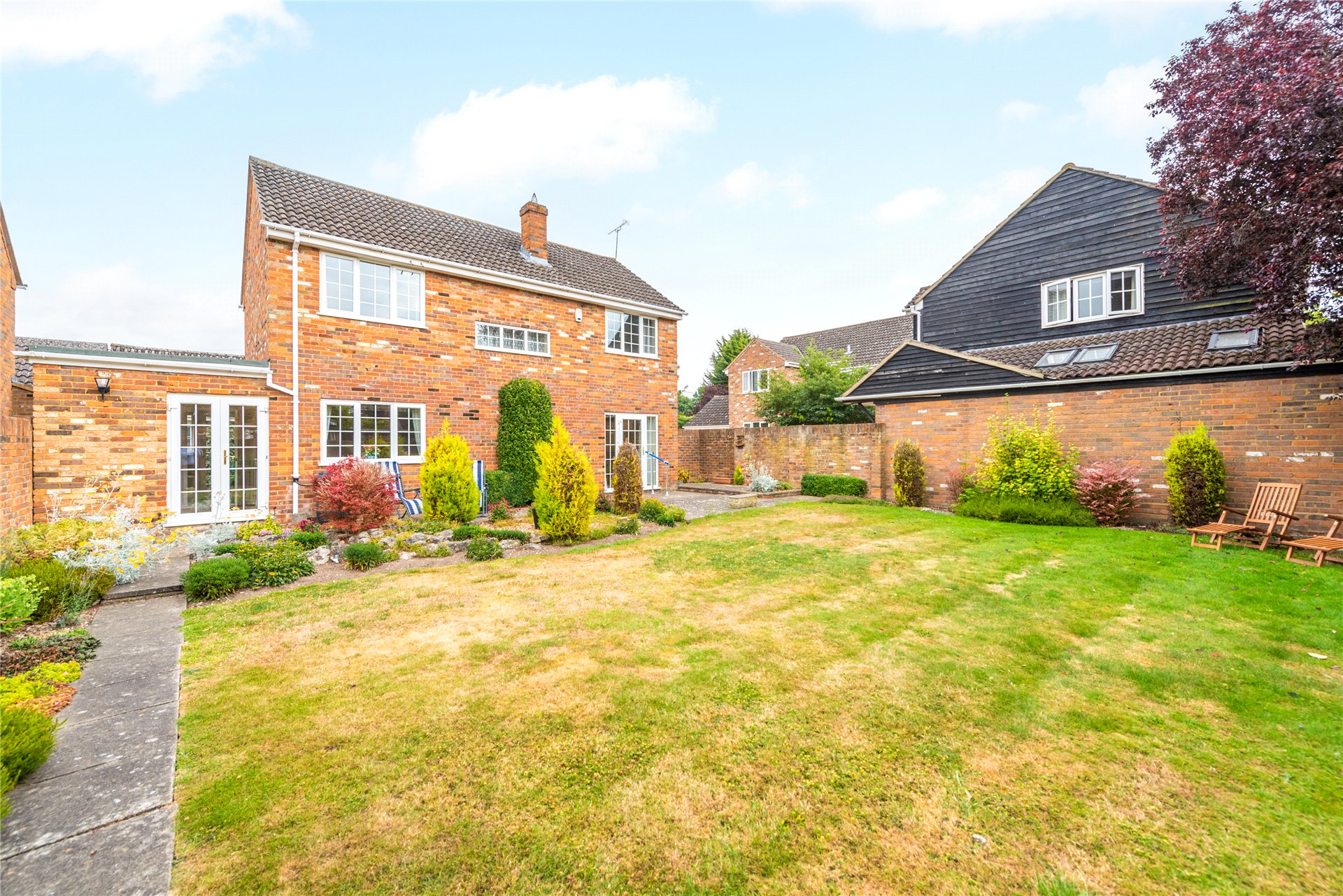 10 The Green, Edlesborough, Dunstable, Bedfordshire, LU6 2JF | Michael ...